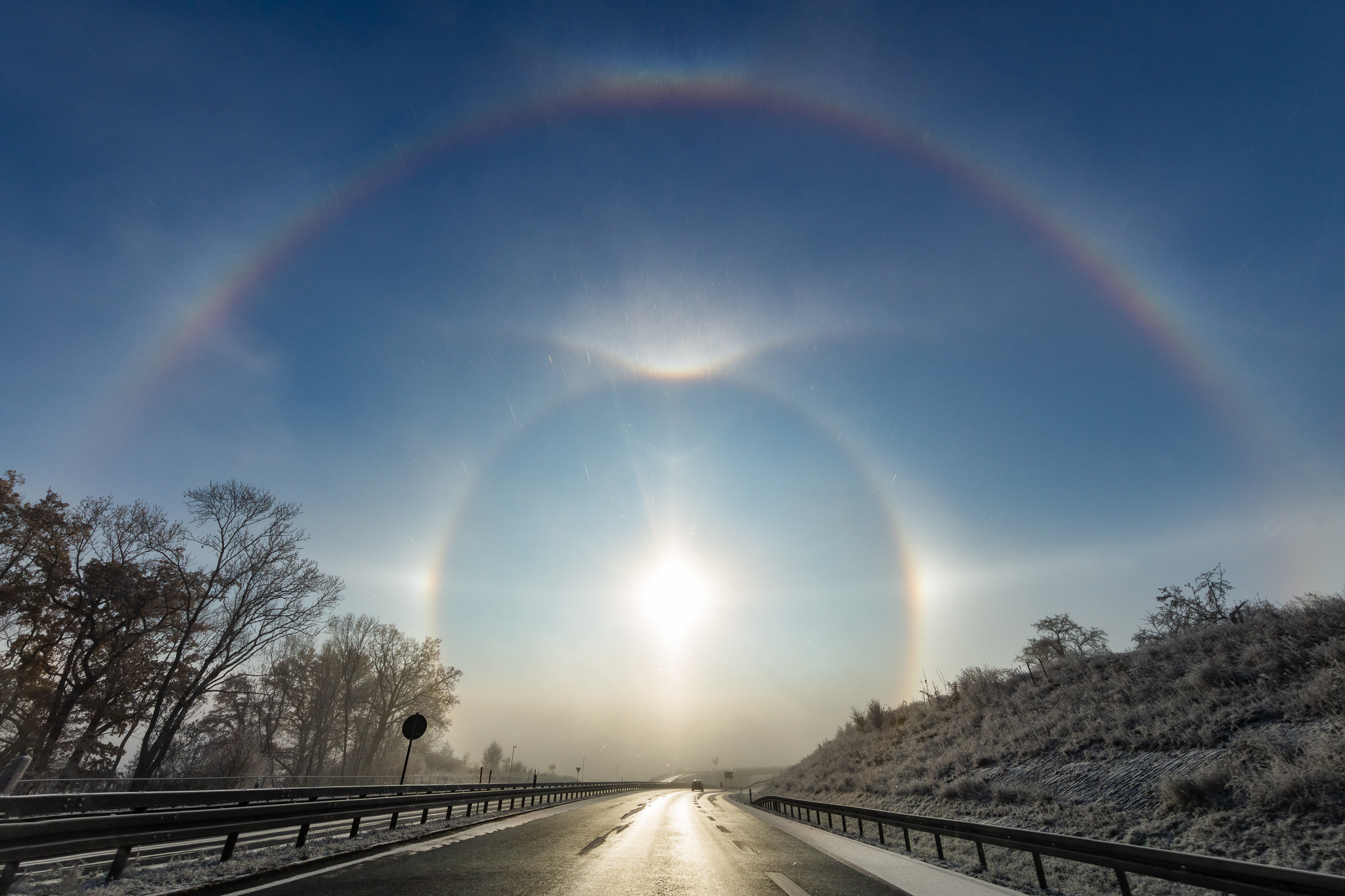 Atmospheric Optics: The Jena diamond dust halos - Marco Rank